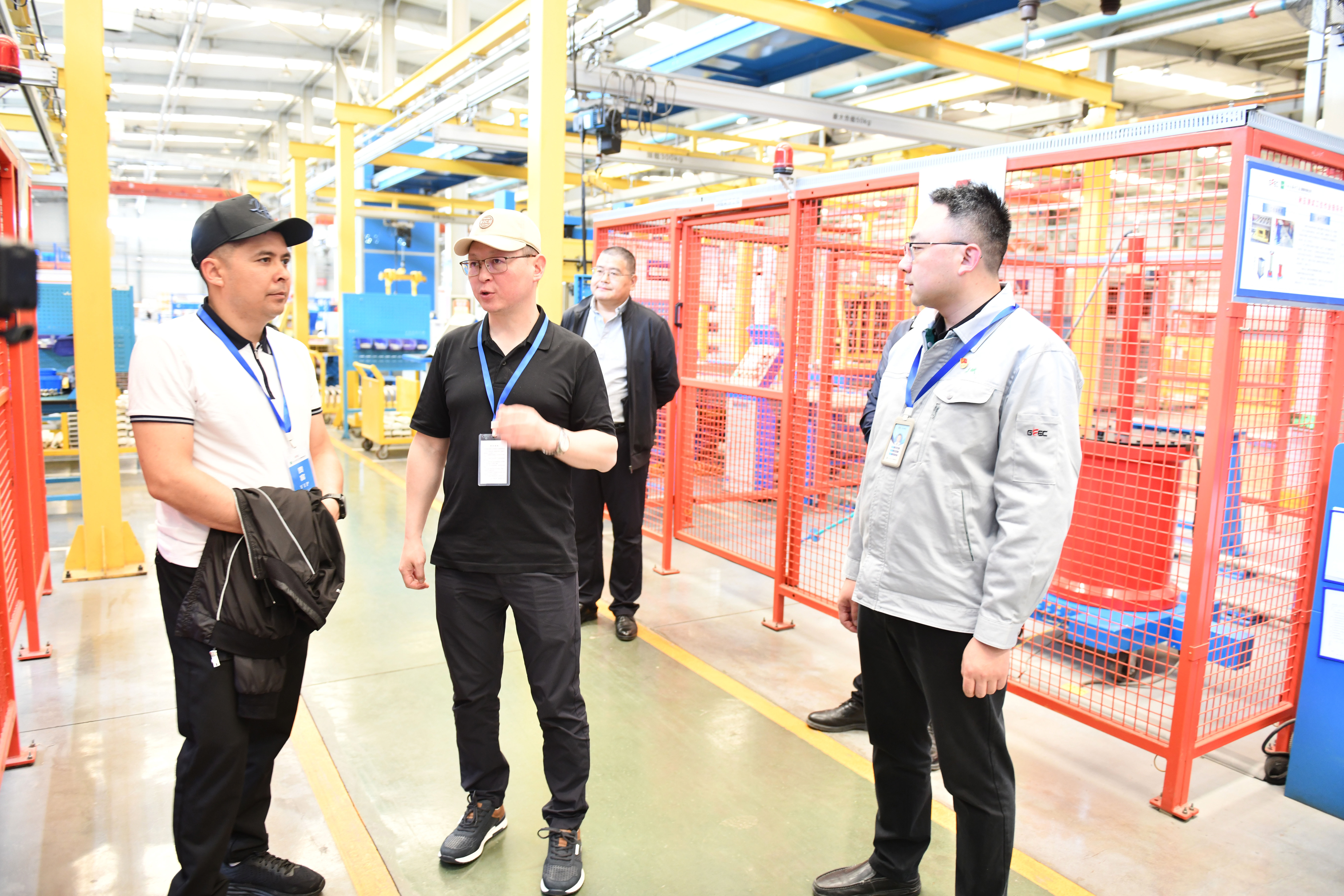 哈萨克斯坦卡瑟姆巴耶夫公司来长开厂集团共探中亚电力市场合作新机遇